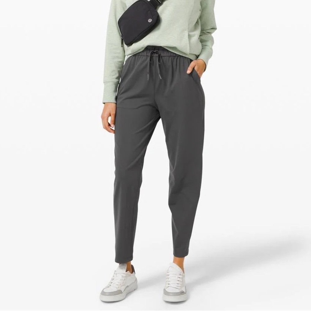 Lululemon Keep Moving Pant in Charcoal Gray